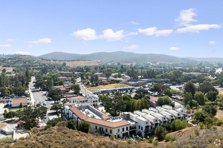 More Photos Of 1710 E Thousand Oaks Blvd, Thousand Oaks Apartments For Lease