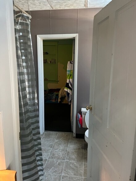 More Photos Of 506 Forest Home Dr, Francis Creek Apartments For Sale