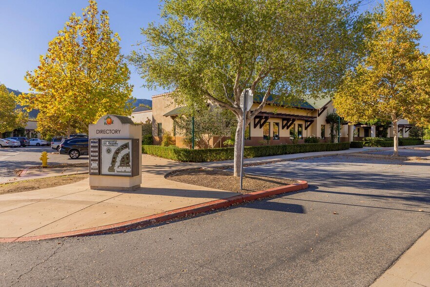 More Photos Of 407 Bryant Cir, Ojai Office For Sale