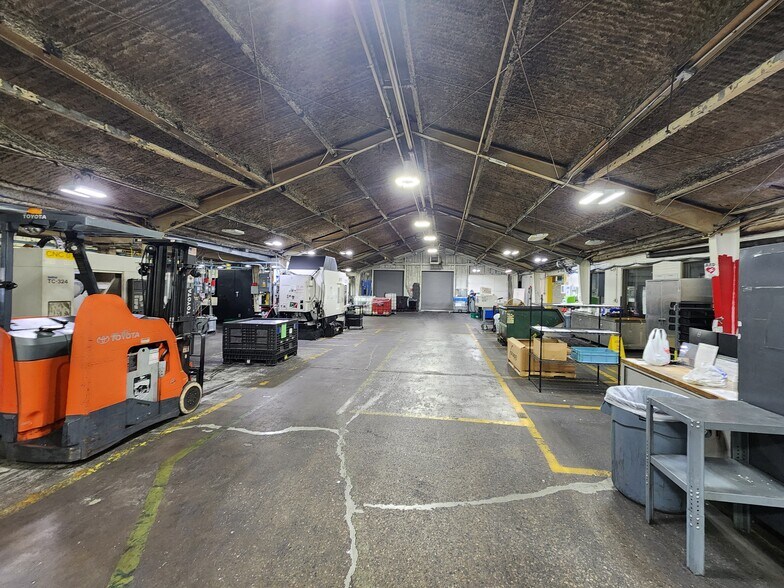 More Photos Of 400 E State St, Trenton Manufacturing For Sale
