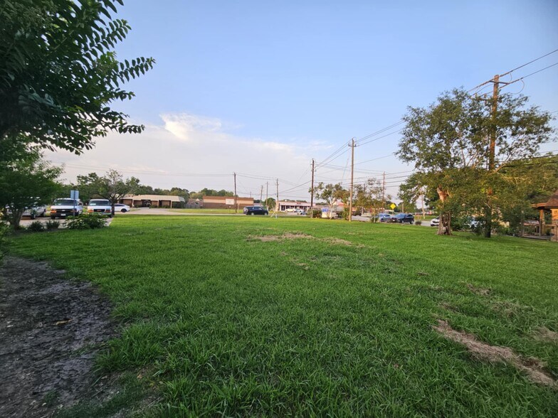 More Photos Of 2008 Broadway St, Pearland Land For Sale