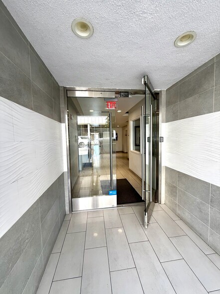 More Photos Of 4940 Van Nuys Blvd, Sherman Oaks Medical For Lease