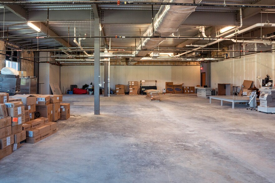 More Photos Of 163 River Oaks Dr, Canton Medical For Lease