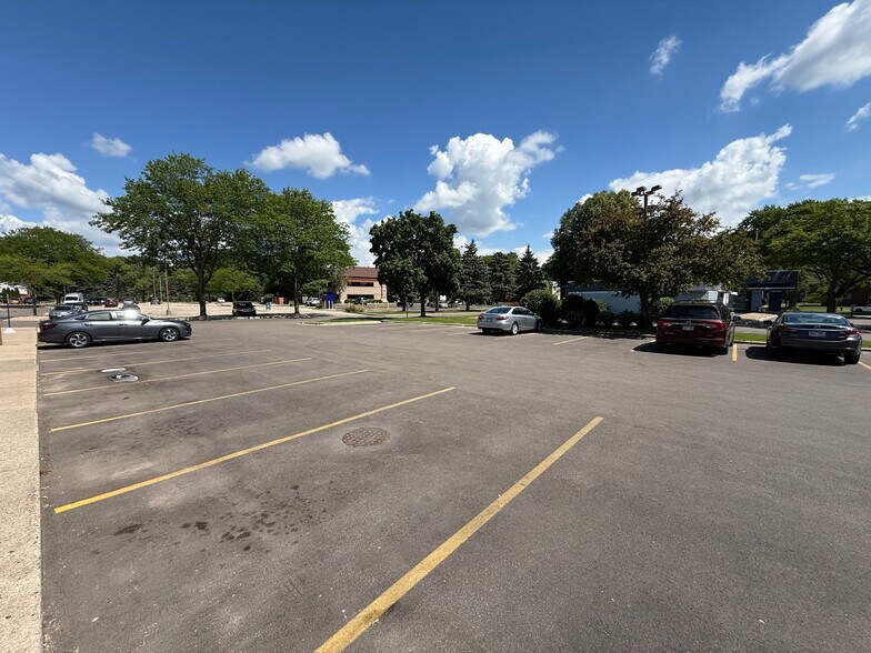 More Photos Of 4620-4692 Cottage Grove Rd, Madison Unknown For Lease