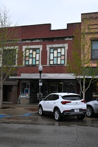 Primary Photo Of 819 Massachusetts St, Lawrence Storefront For Sale