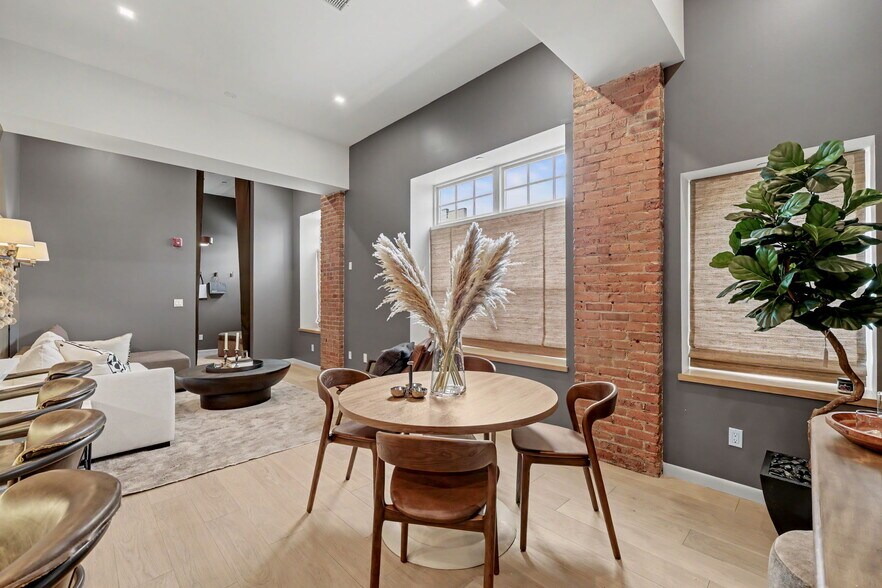 More Photos Of 63 Church St, Greenwich Apartments For Sale