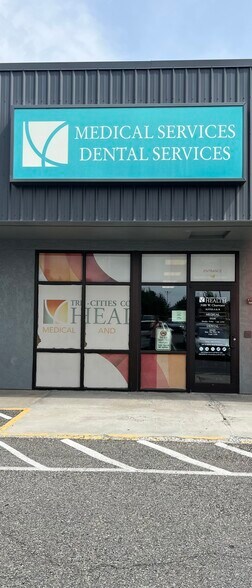 More Photos Of 3180 W Clearwater Ave, Kennewick Storefront Retail Office For Lease