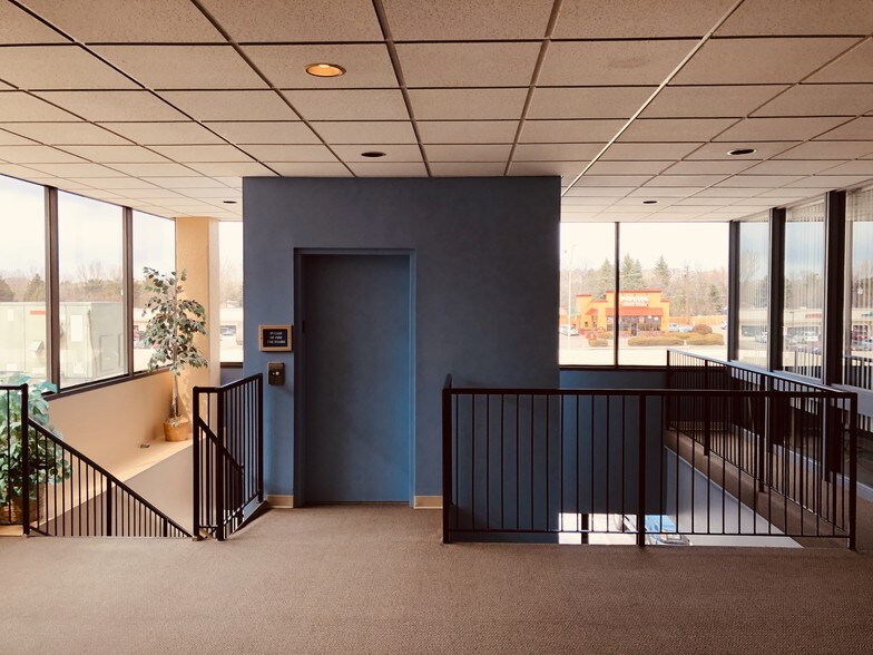 More Photos Of 3425 Austin Bluffs Pky, Colorado Springs Medical For Lease