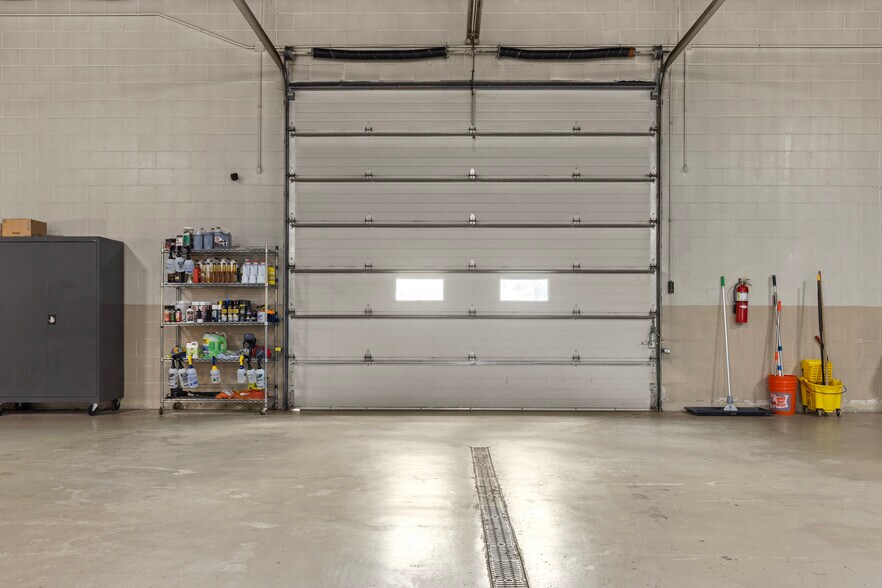 More Photos Of 5112 Forest Hills Ct, Loves Park Industrial For Sale