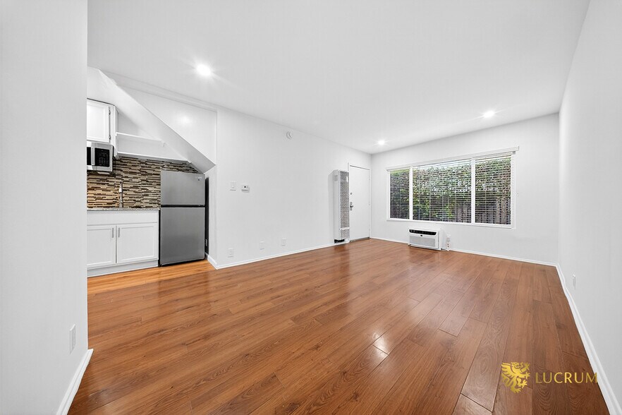 More Photos Of 2015-2021 Chariton St, Los Angeles Apartments For Sale