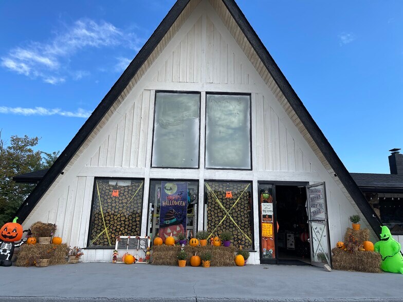 More Photos Of 9435 S State Road 243, Cloverdale Restaurant For Sale