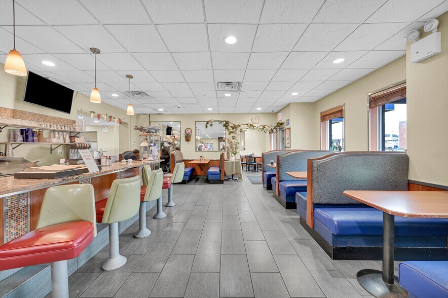 More Photos Of 135 Westchester Sq, Bronx Storefront Retail Office For Sale