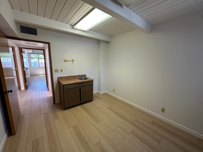 More Photos Of 820 5th Ave, San Rafael Office For Sale