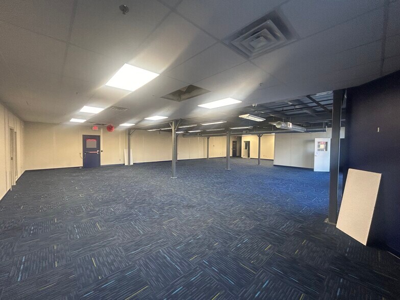 More Photos Of 210 Bridgewater Rd, Aston Light Manufacturing For Lease