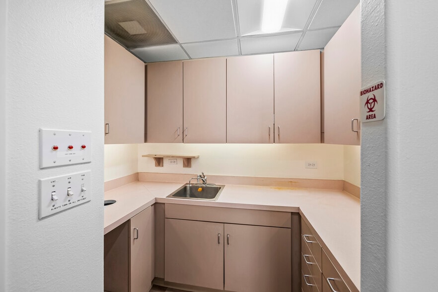 More Photos Of 1304 15th St, Santa Monica Medical For Lease