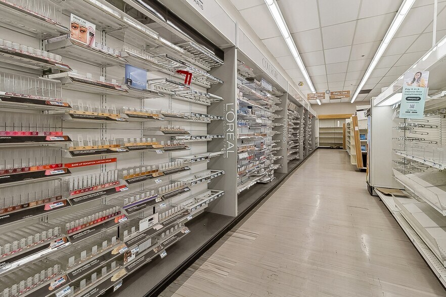 More Photos Of 277 Fairfield Ave, Waterbury Freestanding For Lease