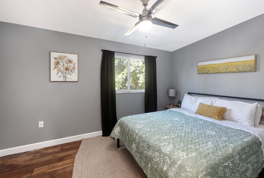 More Photos Of 1007 N East Ave, Sarasota Apartments For Sale