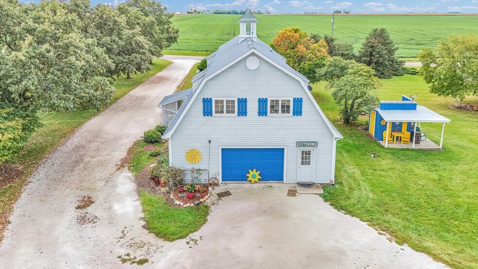 More Photos Of 1356 County Road 2900 N, Rantoul Specialty For Sale