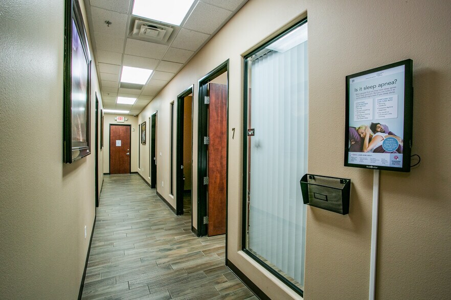 More Photos Of 2904 W Horizon Ridge Pky, Henderson Medical For Lease