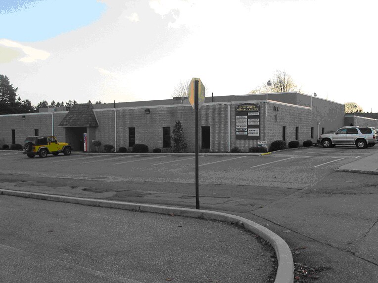 Primary Photo Of 144 S 8th St, Chambersburg Medical For Lease