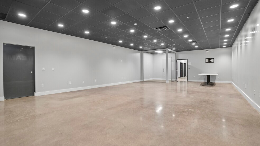 More Photos Of 106 Jeffrey Way, Youngsville Industrial For Lease