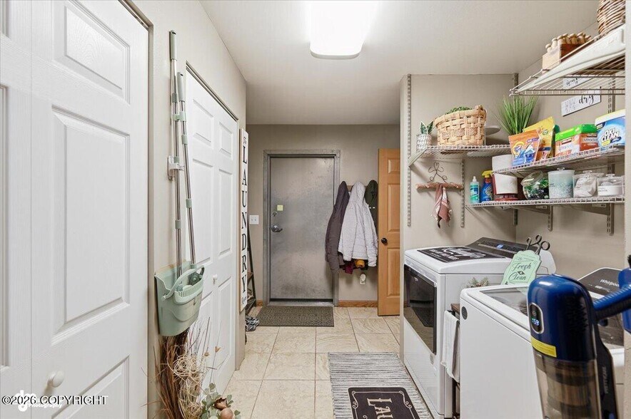 More Photos Of 1000 S Ridgecrest Rd, Wasilla Industrial For Sale