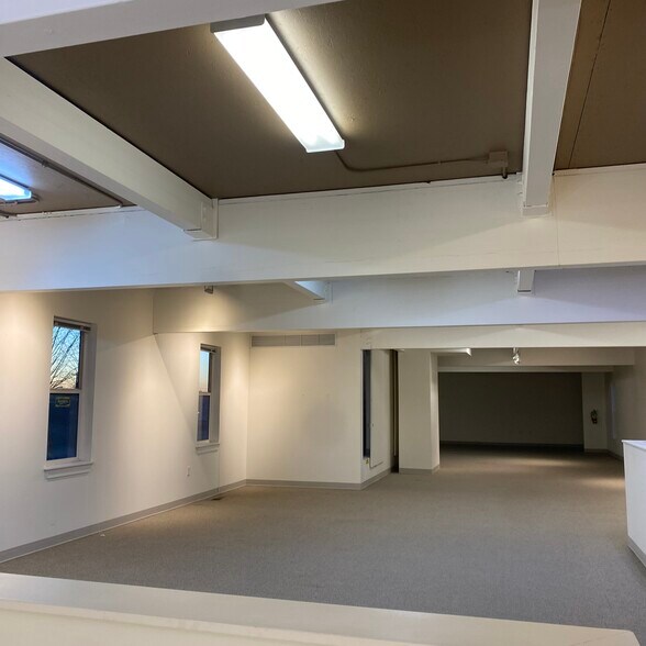 More Photos Of 650 E Fairview Ave, Meridian Storefront Retail Office For Sale