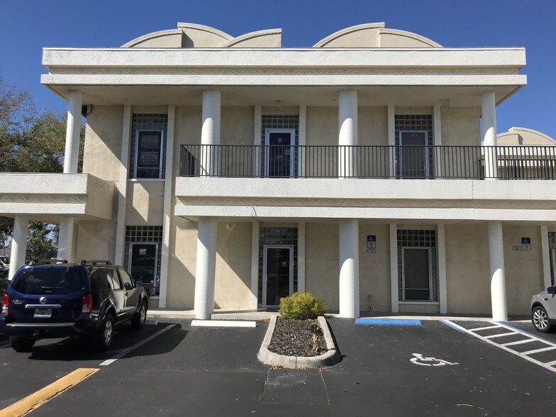 More Photos Of 4531 Deleon St, Fort Myers Office For Lease