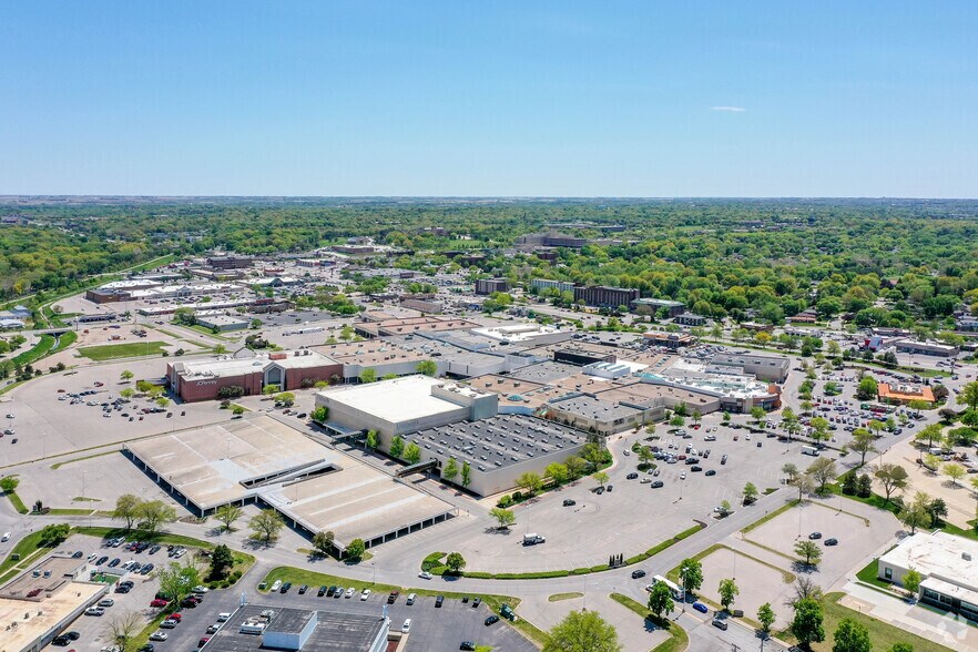 More Photos Of 6100 O St, Lincoln Unknown For Lease