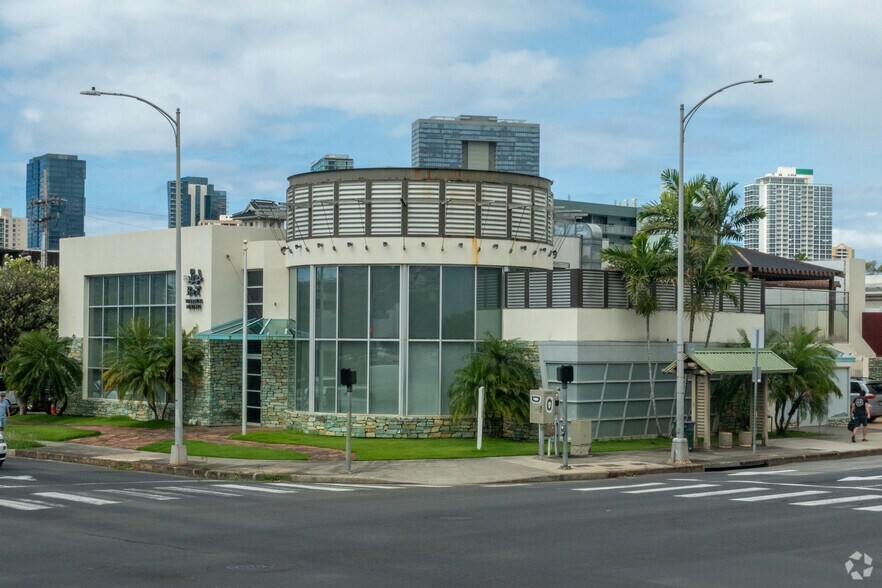 Primary Photo Of 938 Piikoi St, Honolulu Freestanding For Sale