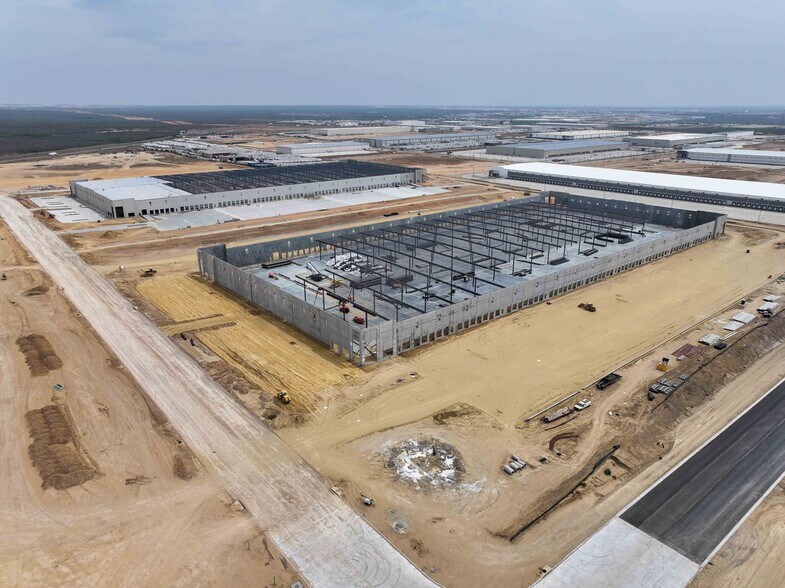 Primary Photo Of Pinnacle Logistics Center, Laredo Unknown For Lease