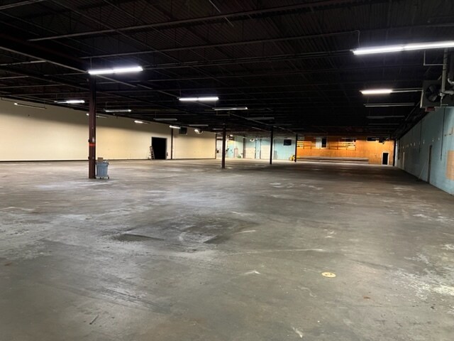 More Photos Of 55 Lathrop Road Ext, Plainfield Manufacturing For Lease