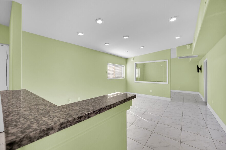 More Photos Of 1610 E Sahara Ave, Las Vegas Storefront Retail Office For Sale