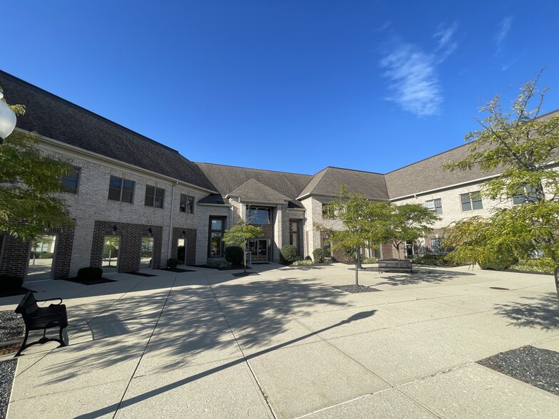 More Photos Of 10412 Allisonville Rd, Fishers Office For Sale
