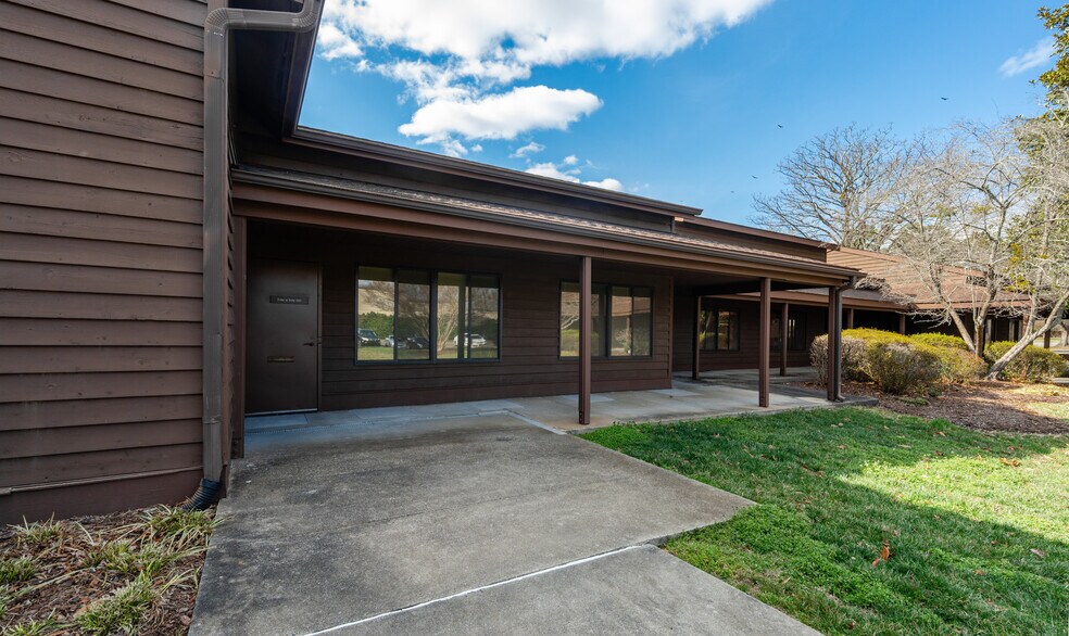 More Photos Of 1816 Front St, Durham Medical For Lease