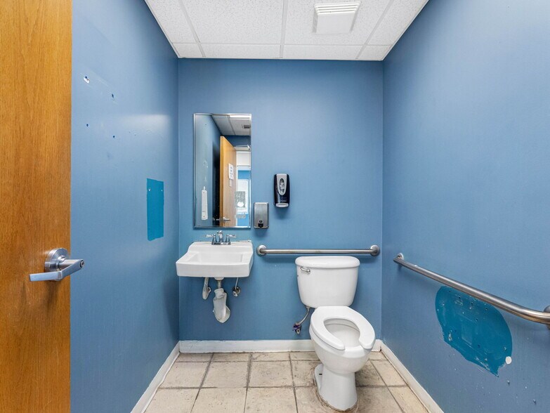 More Photos Of , Tampa Office For Sale