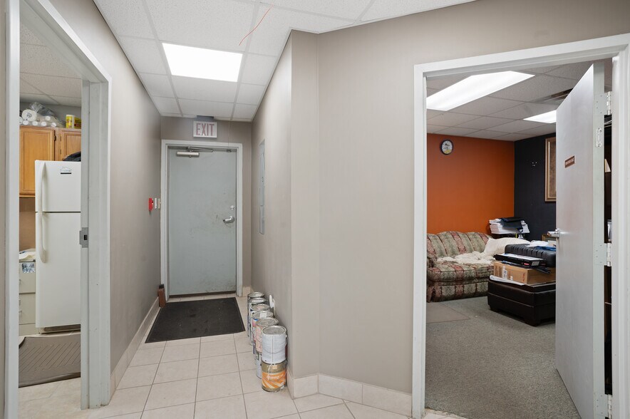 More Photos Of 2000 Columbia Ave, Franklin Freestanding For Sale