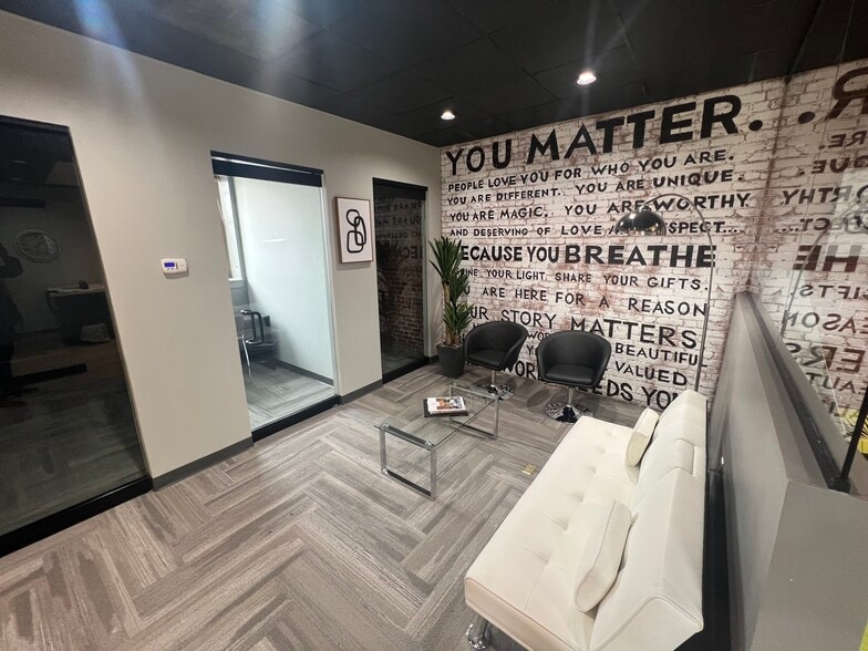 More Photos Of 130 Parker St, Lawrence Office Residential For Lease