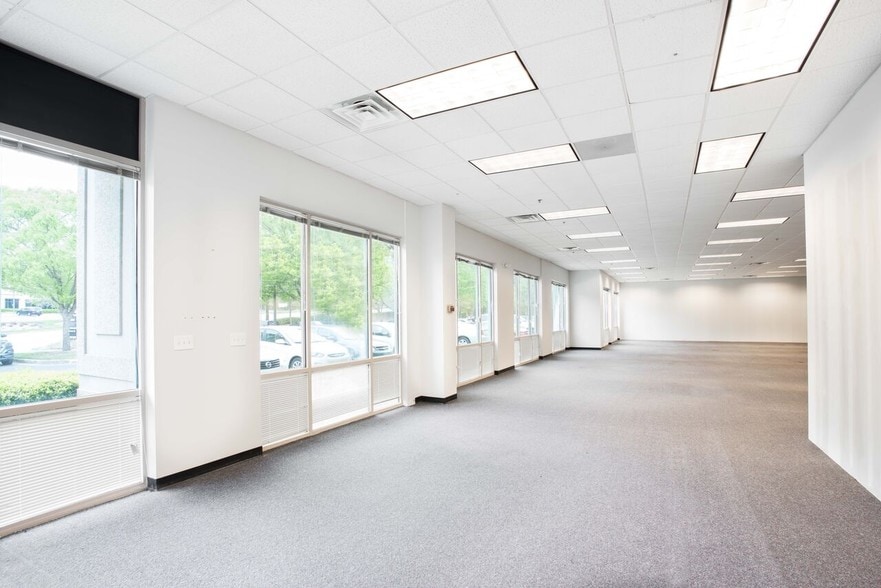 More Photos Of 2435 Commerce Ave, Duluth Unknown For Lease