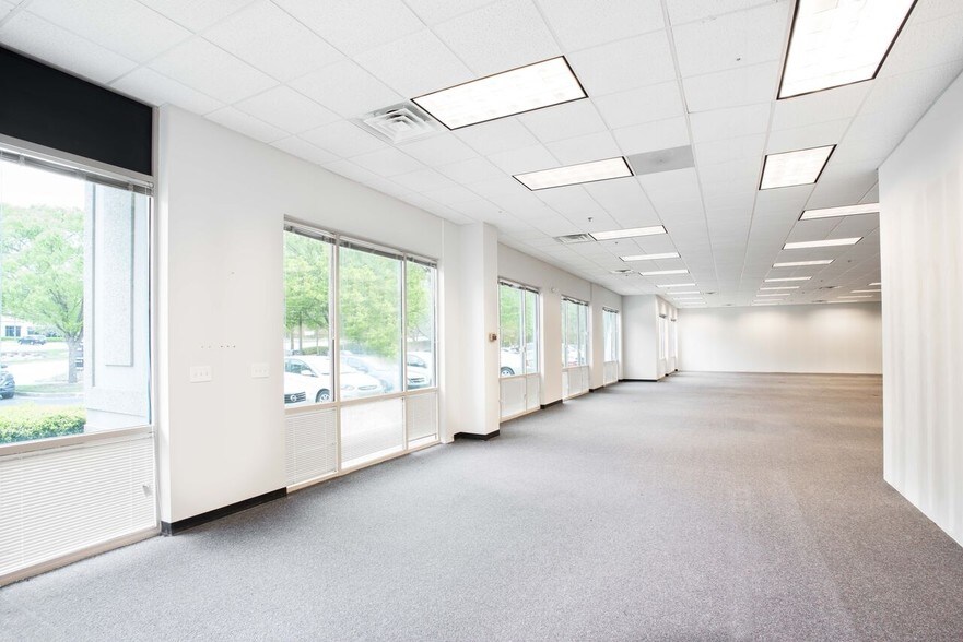 More Photos Of 2435 Commerce Ave, Duluth Unknown For Lease