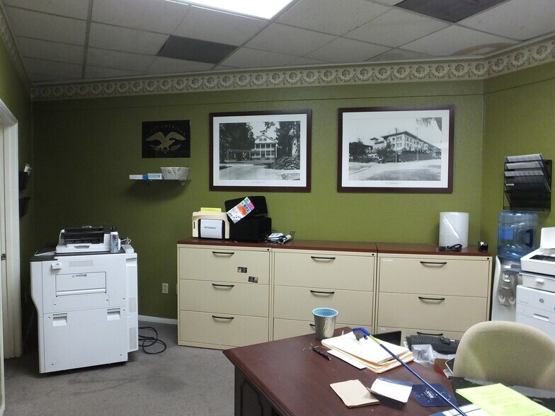 More Photos Of 44143-44147 20th St W, Lancaster Medical For Lease
