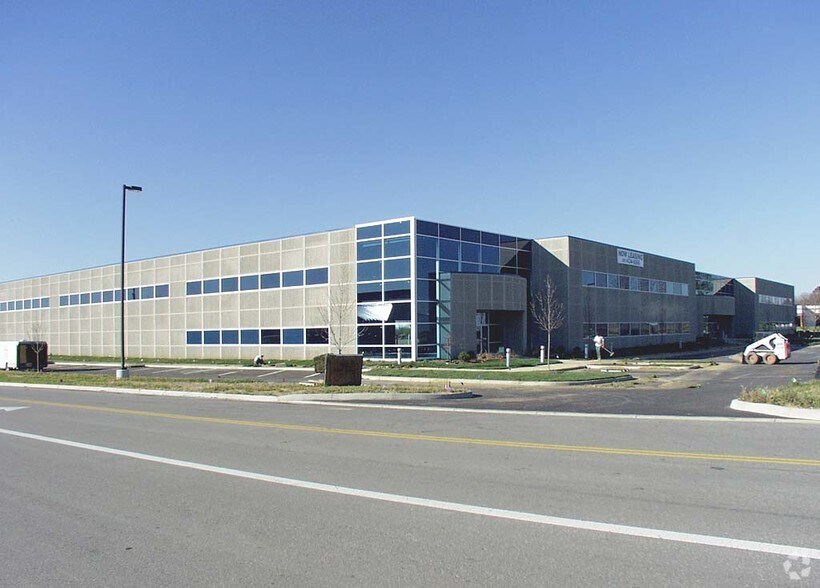 More Photos Of 3001 W Tech Blvd, Miamisburg Light Distribution For Sale