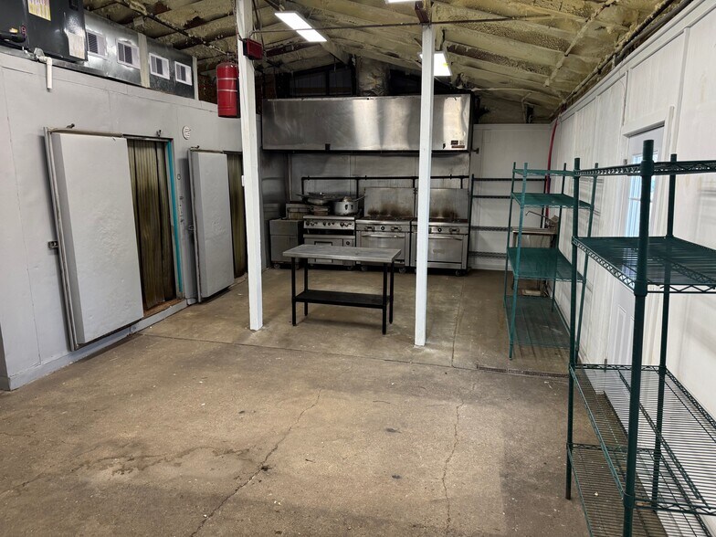 More Photos Of 3500 Monticello Avenue, Metairie Specialty For Lease