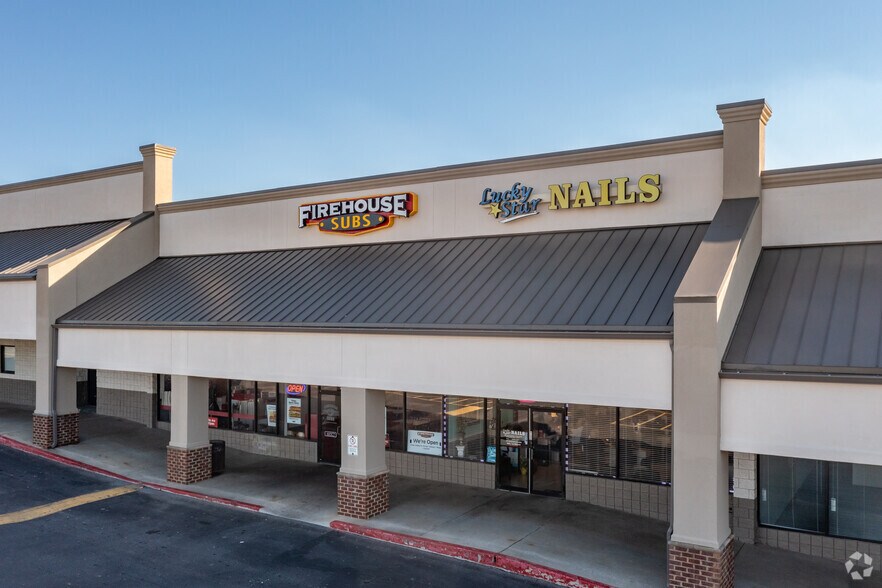 More Photos Of 443 Main St, Cartersville Unknown For Lease