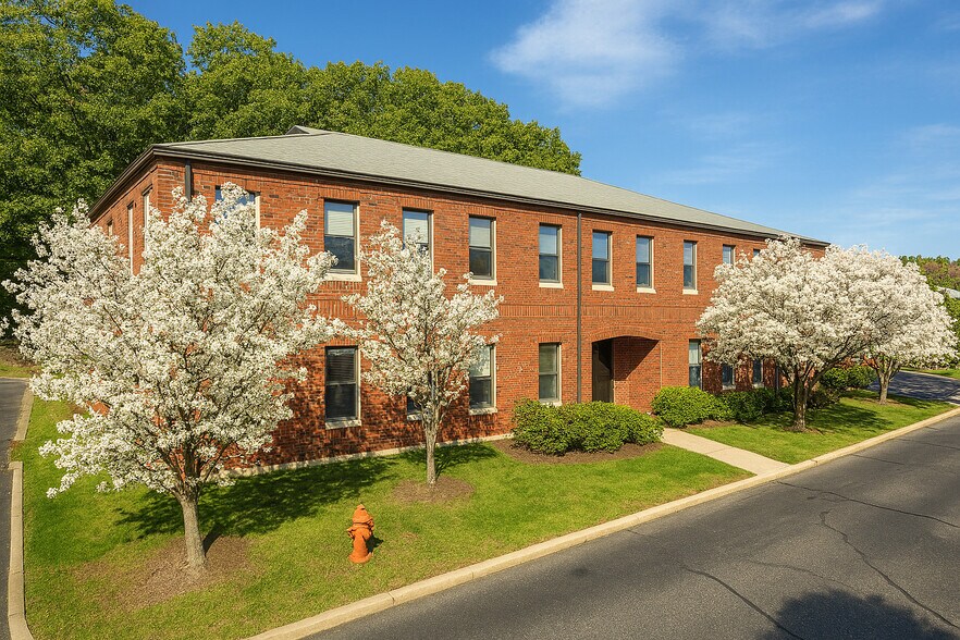 More Photos Of 875 Centerville Rd, Warwick Office For Sale