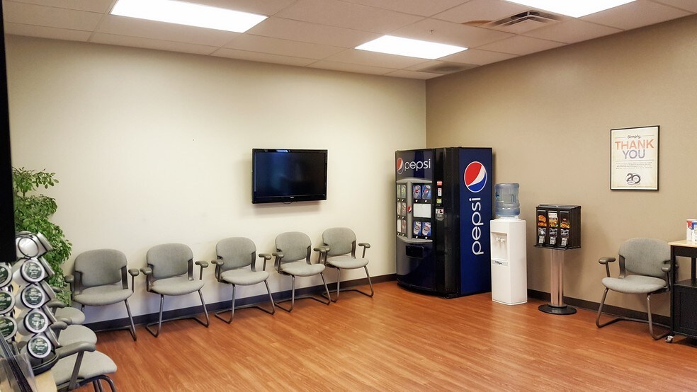 More Photos Of 2823 Gilchrist Rd, Akron Warehouse For Lease