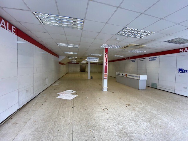 More Photos Of 97-99 High St, Brierley Hill Storefront For Lease