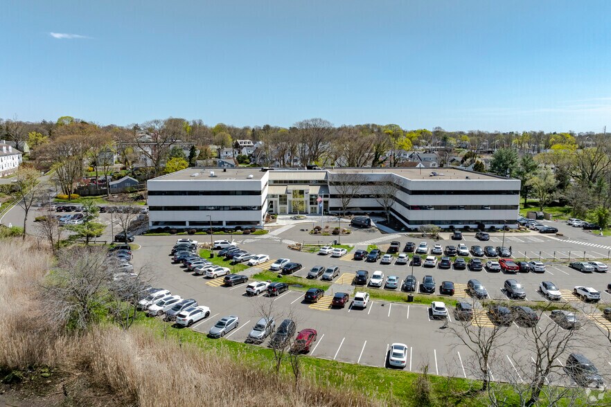 More Photos Of 148 East Ave, Norwalk Medical For Sale