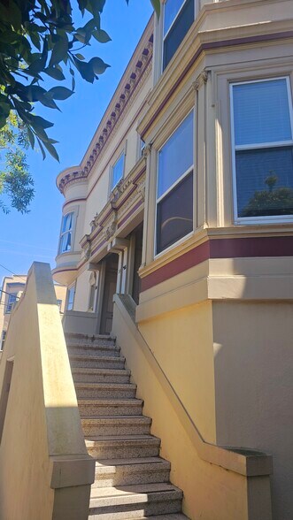 More Photos Of 351 30th St, San Francisco Apartments For Sale
