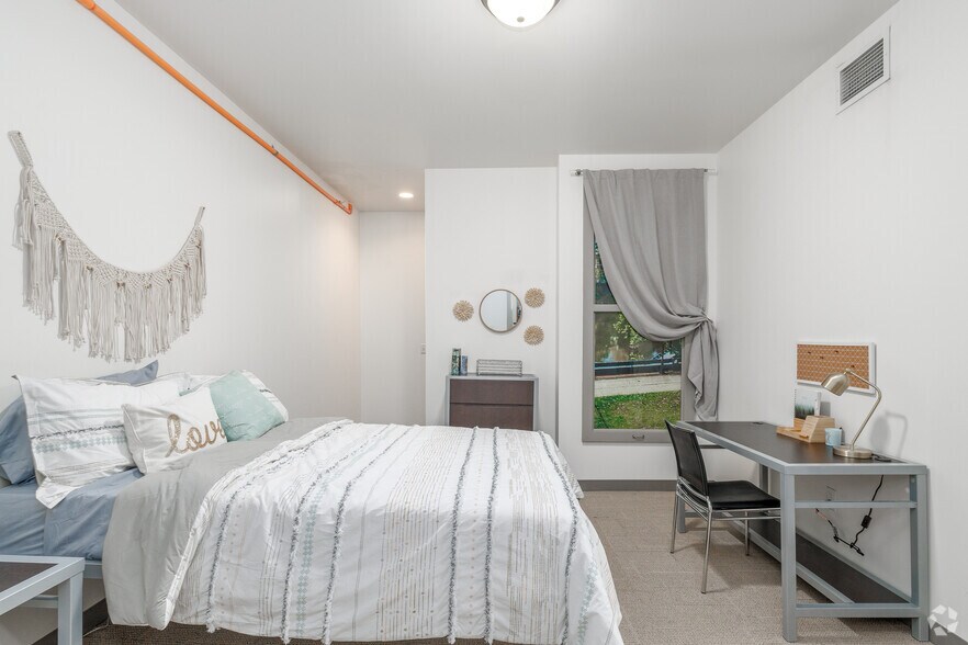 More Photos Of 7-9 Court St, Binghamton Apartments For Lease